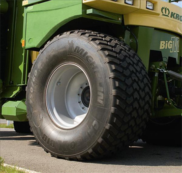 Krone_BigM_tyres.jpg