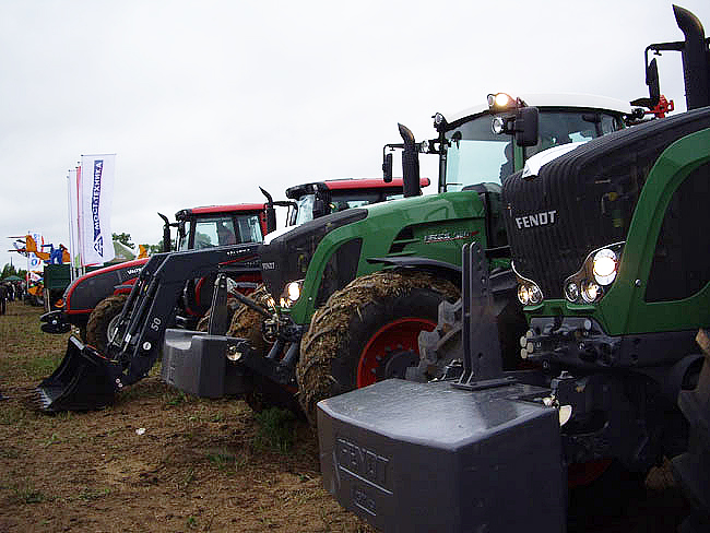 day-field-2008-yaroslavl-valtra-fendt-4.jpg