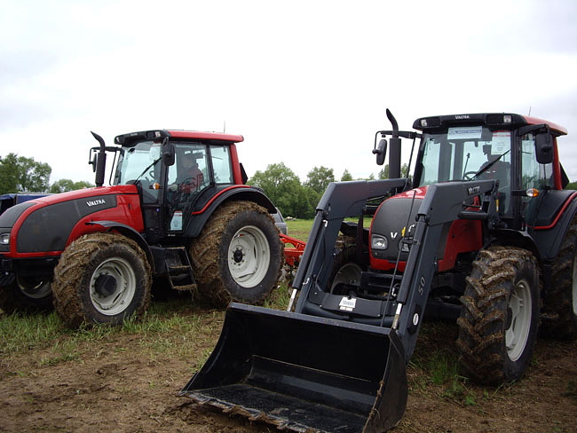 day-field-2008-yaroslavl-valtra-fendt-7.jpg