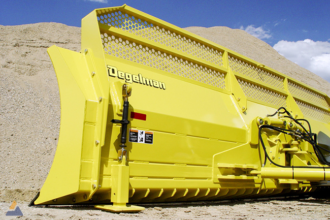 Degelman-Dozer-Blade-7900-03-Options+.jpg