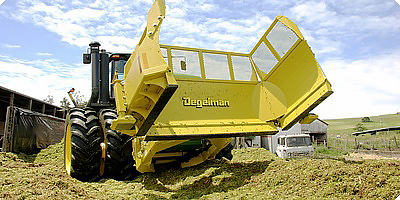 Degelman_Blade_PileDrive_02_400.jpg