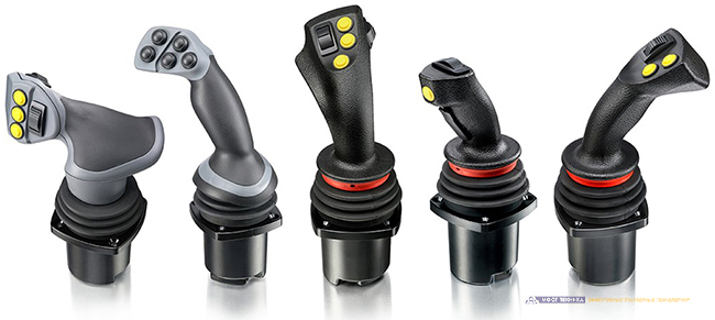 forest-trailer-forvarder-hypro_7_danfoss_joysticks.jpg