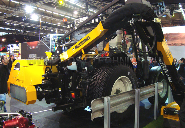 SIMA_2013_Valtra_05_650_33-web.jpg