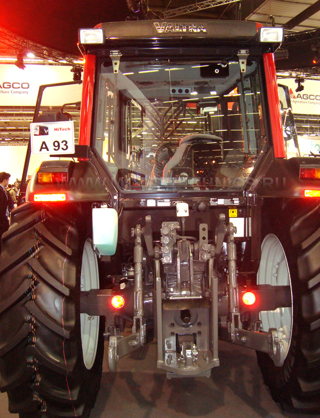 SIMA_2013_Valtra_10_650_38-web.jpg