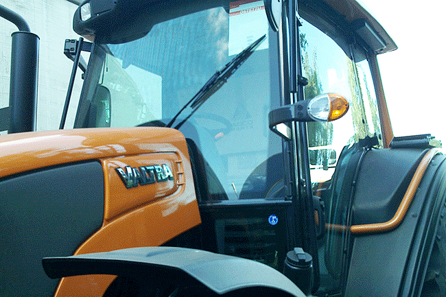 Tractor-Valtra-N-series-N2-3.jpg