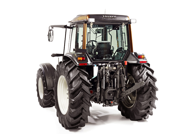 Valtra_A_HiTech_05_650_450.jpg